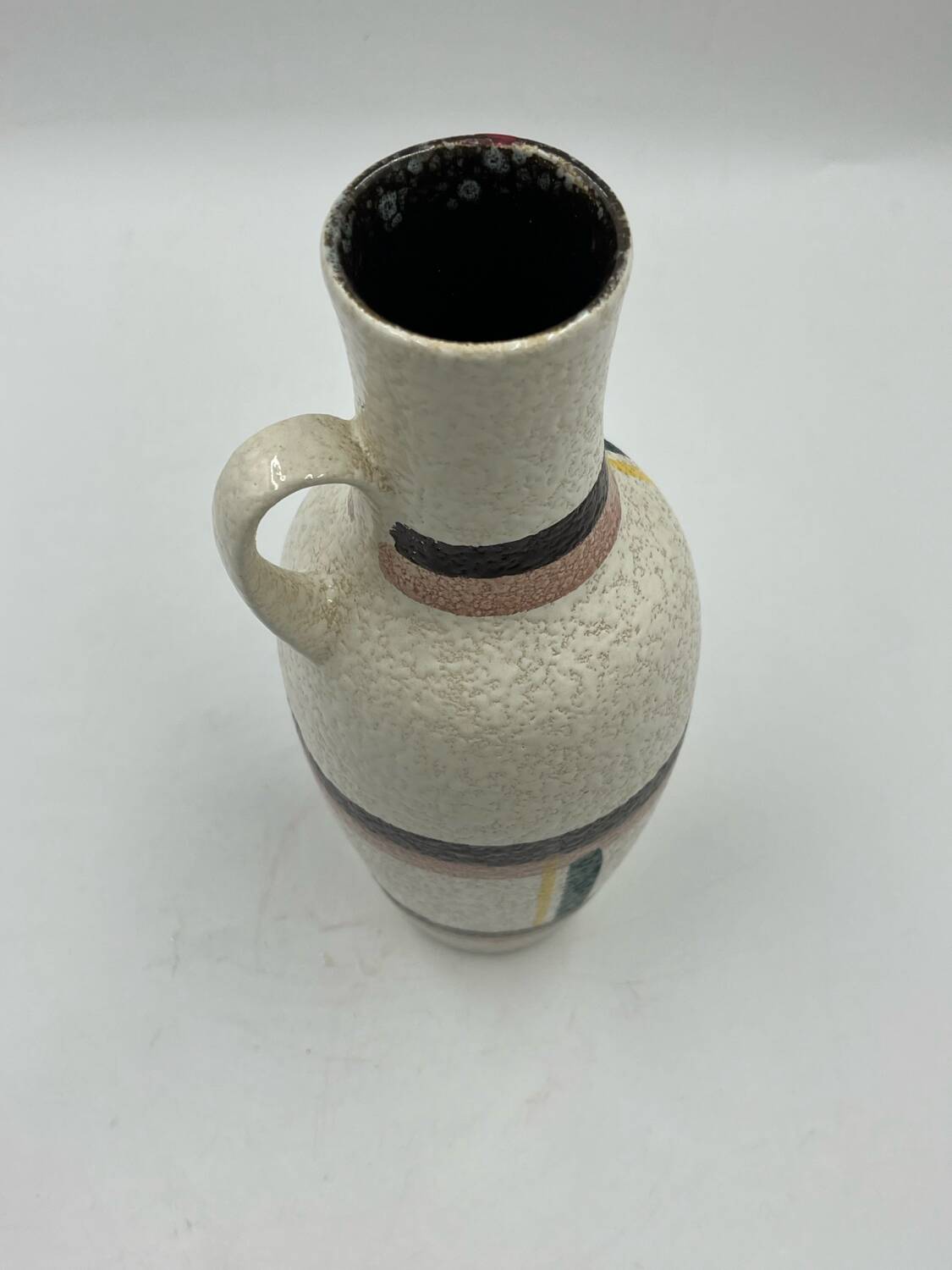 Bay ceramic vase
