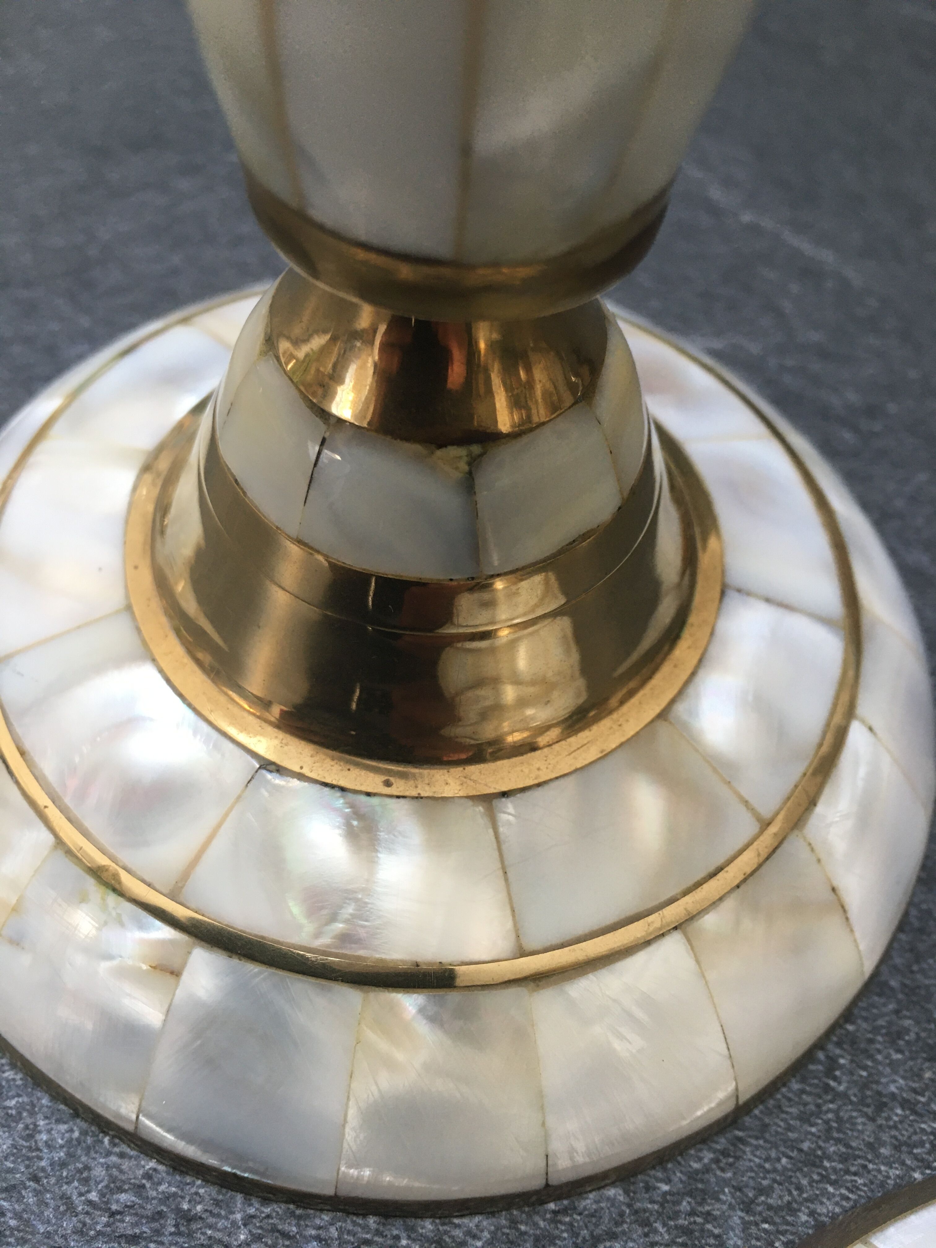 Set of 2 mother-of-pearl candlesticks and brass