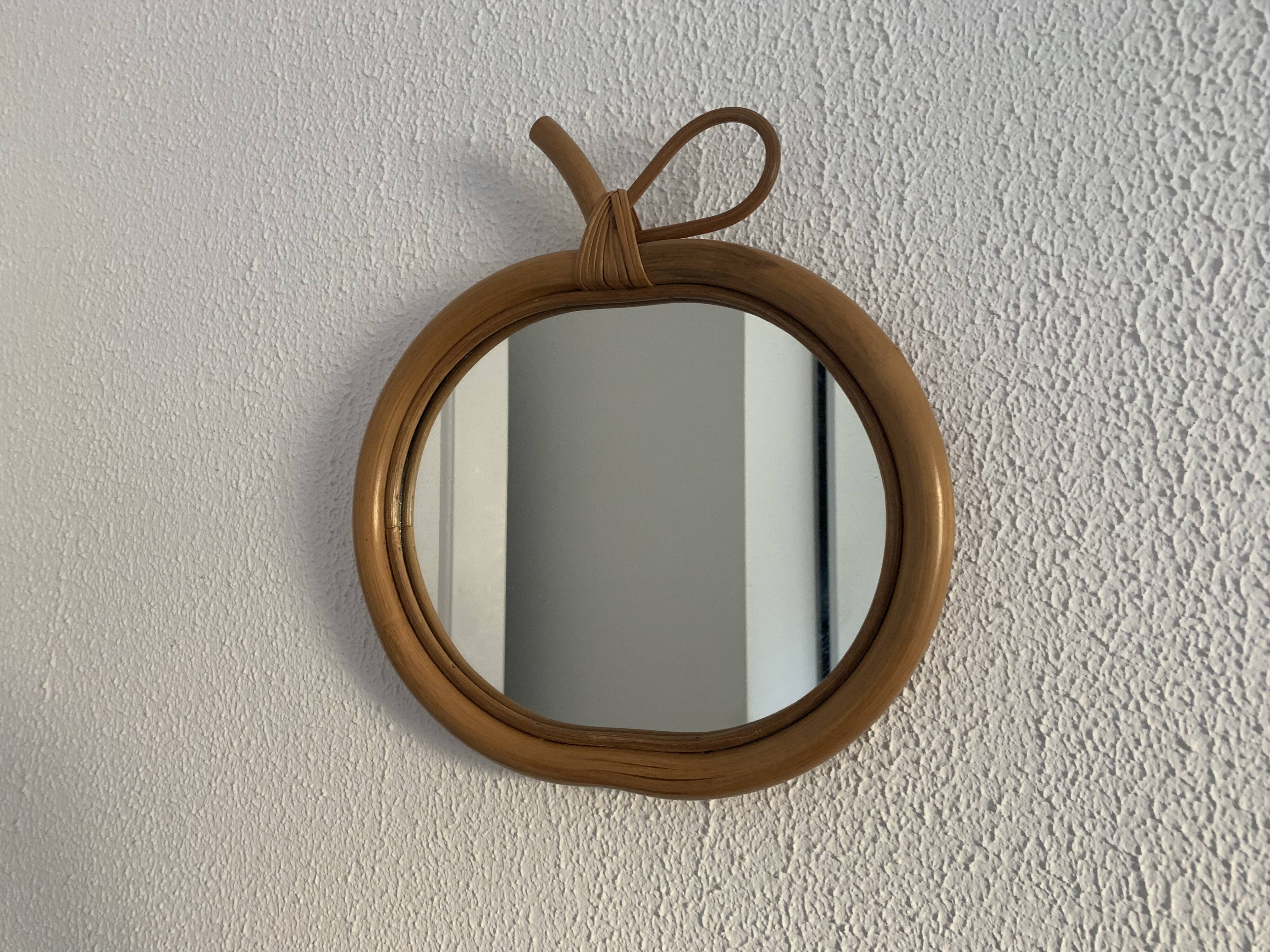 Vintage 1960s apple mirror, rattan, wicker, bamboo - 32 x 35 cm