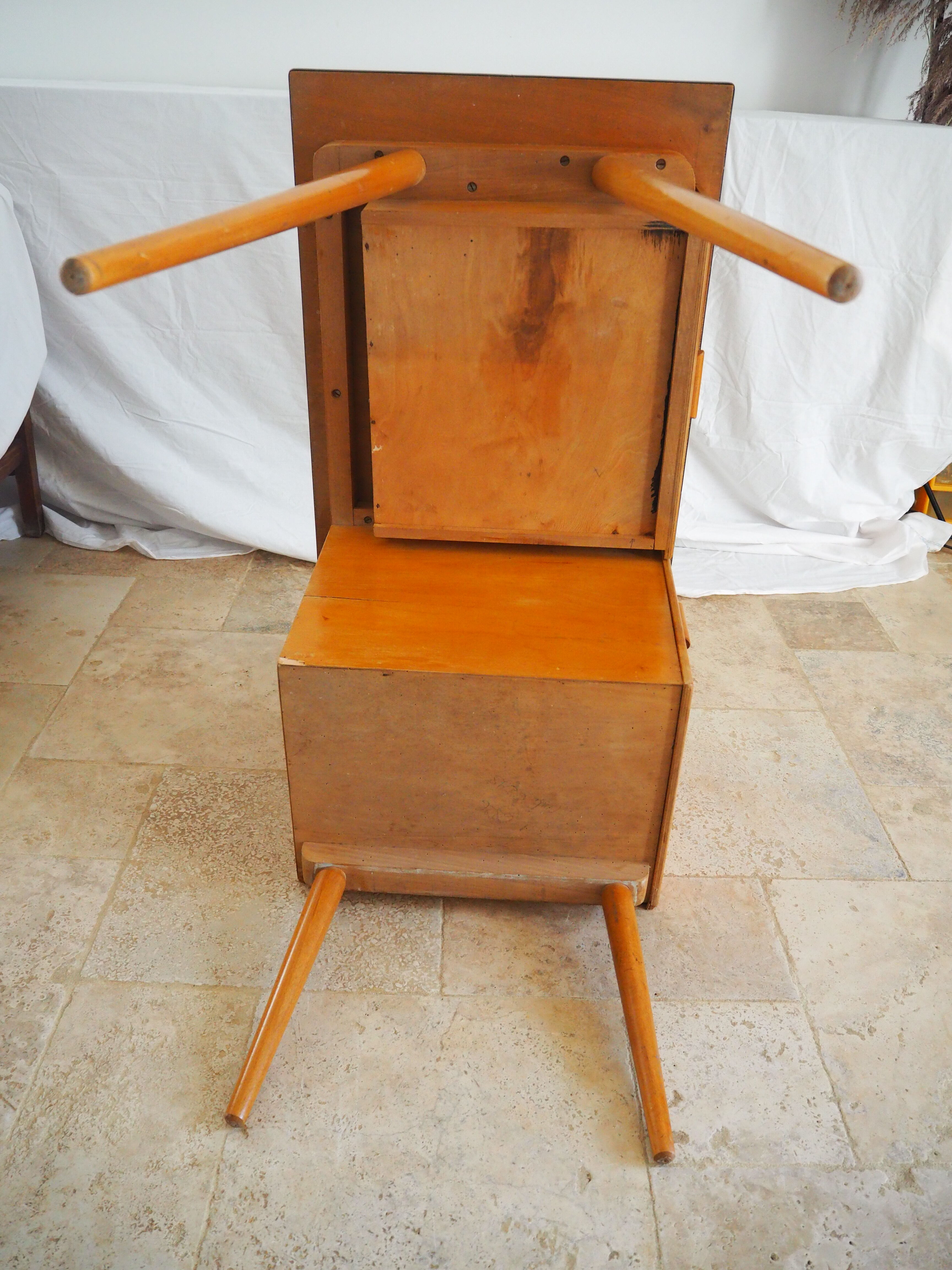 Bureau en bois plateau formica des années 60