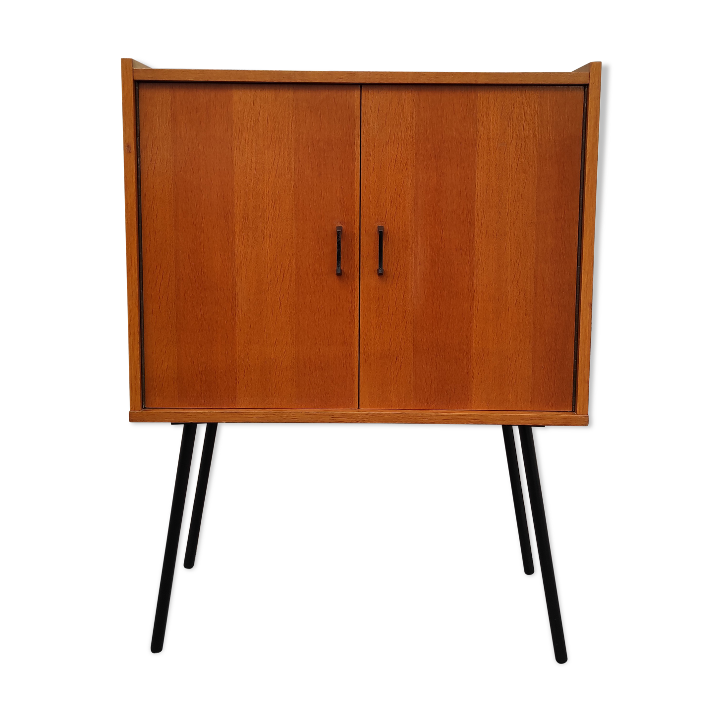 Piece of furniture feet metal compass