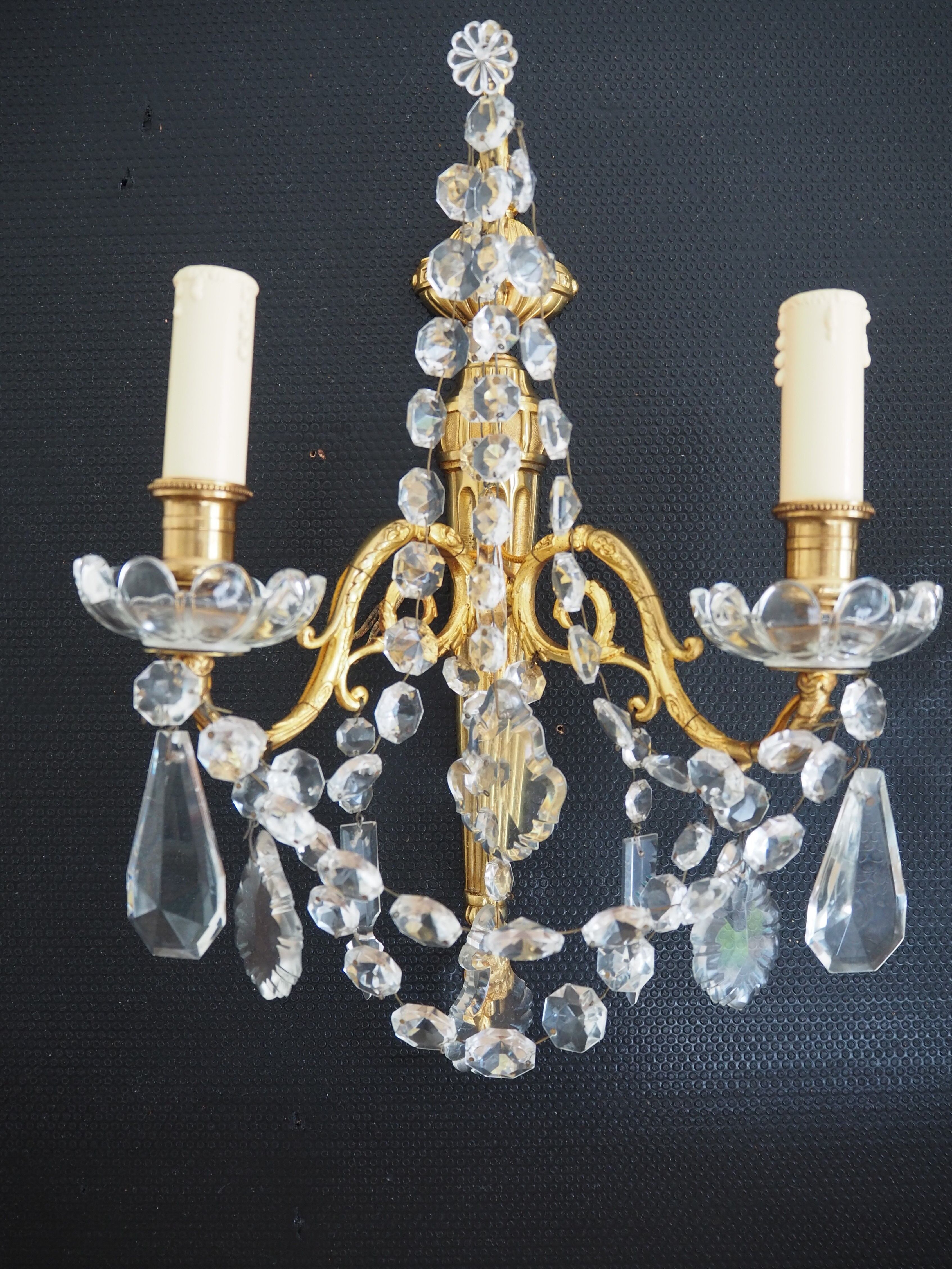 Pair of wall lamps two bronze lights with grapevines and crystal garlands – Louis XV style