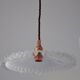 Suspension opaline festonnée blanche, douille E14 en cuivre et rosace coupole