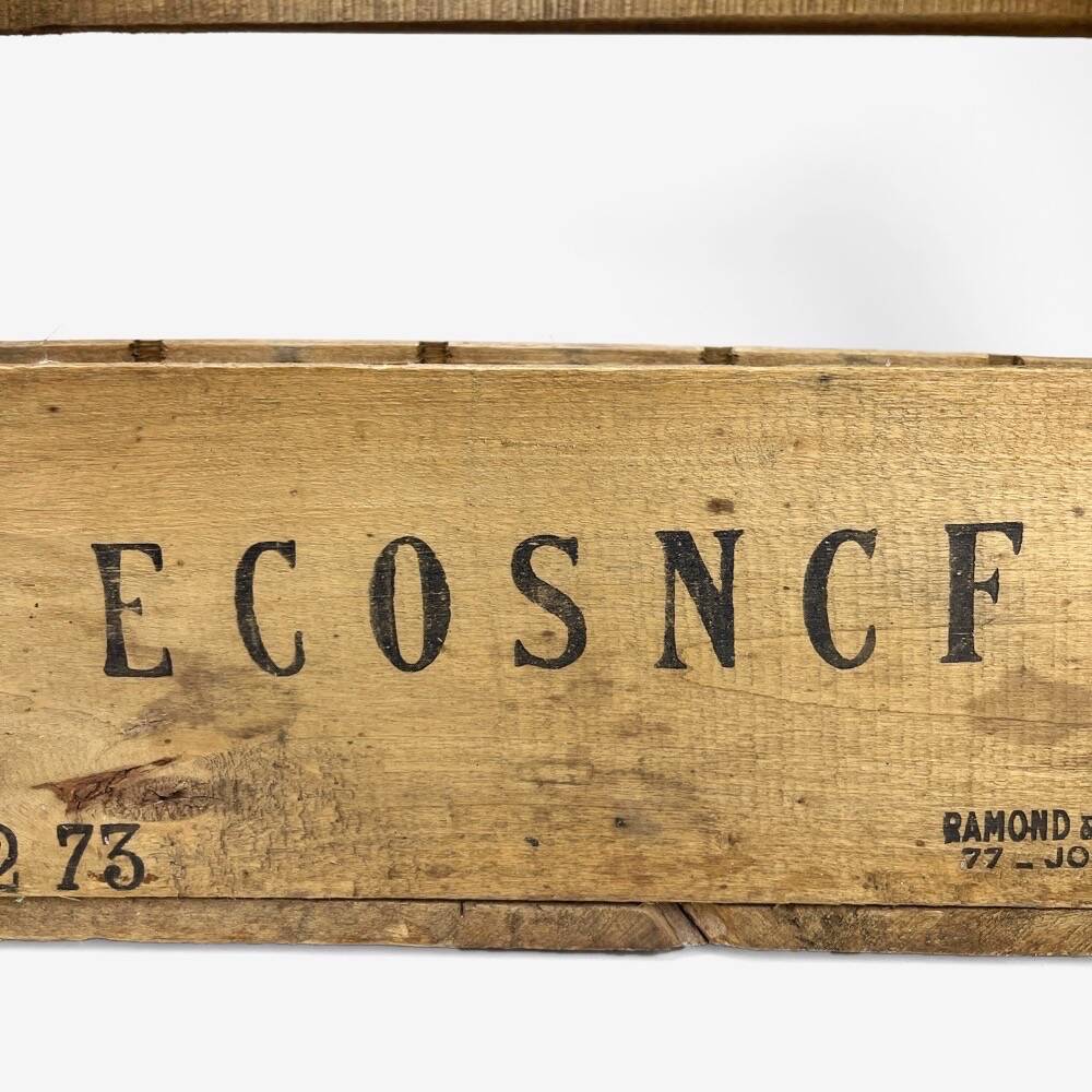 Eco sncf bottle rack from the 1950s