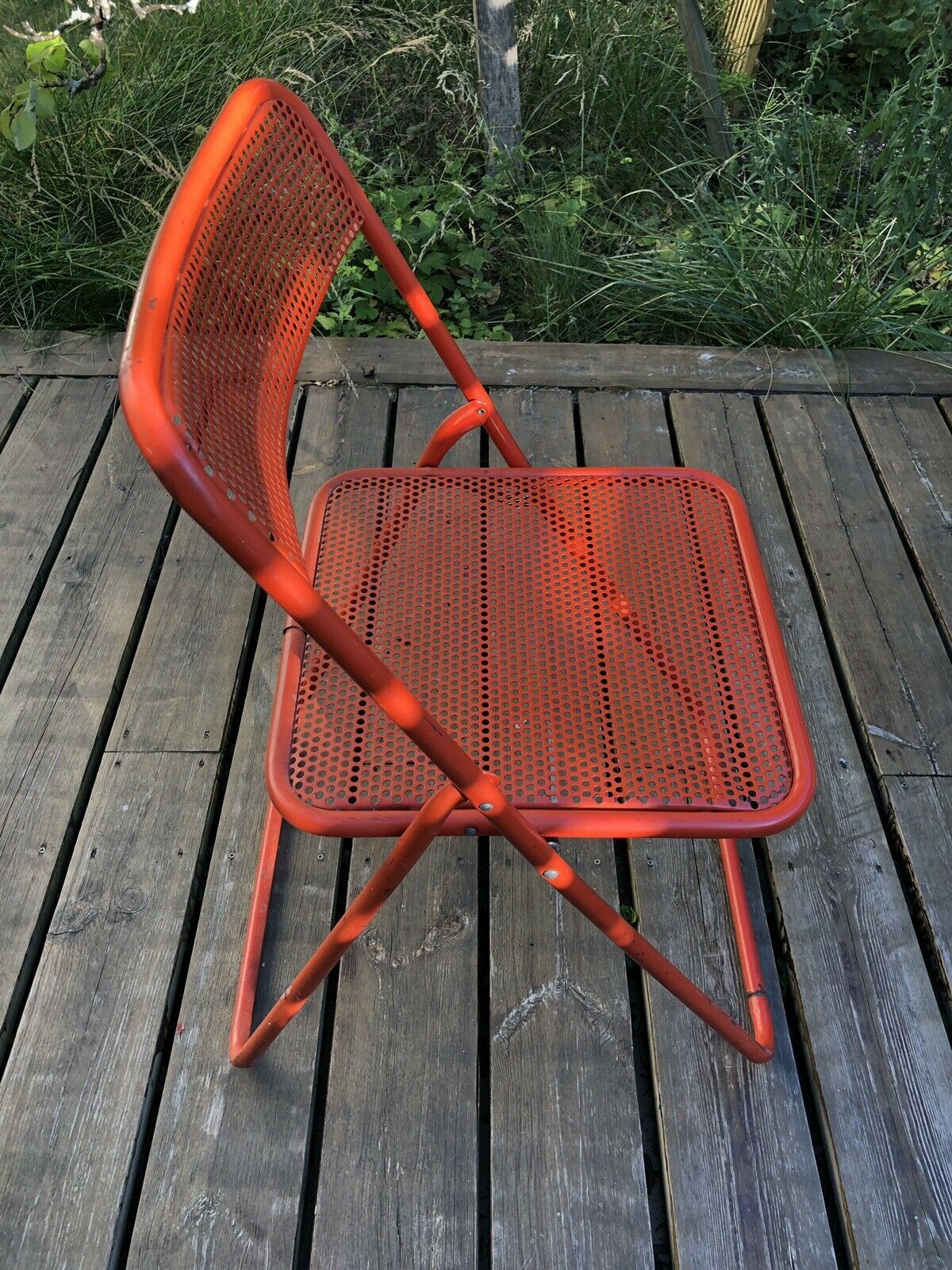 VINTAGE 70S FOLDING CHAIR, RED METAL, PERFORATED TOLE, POP