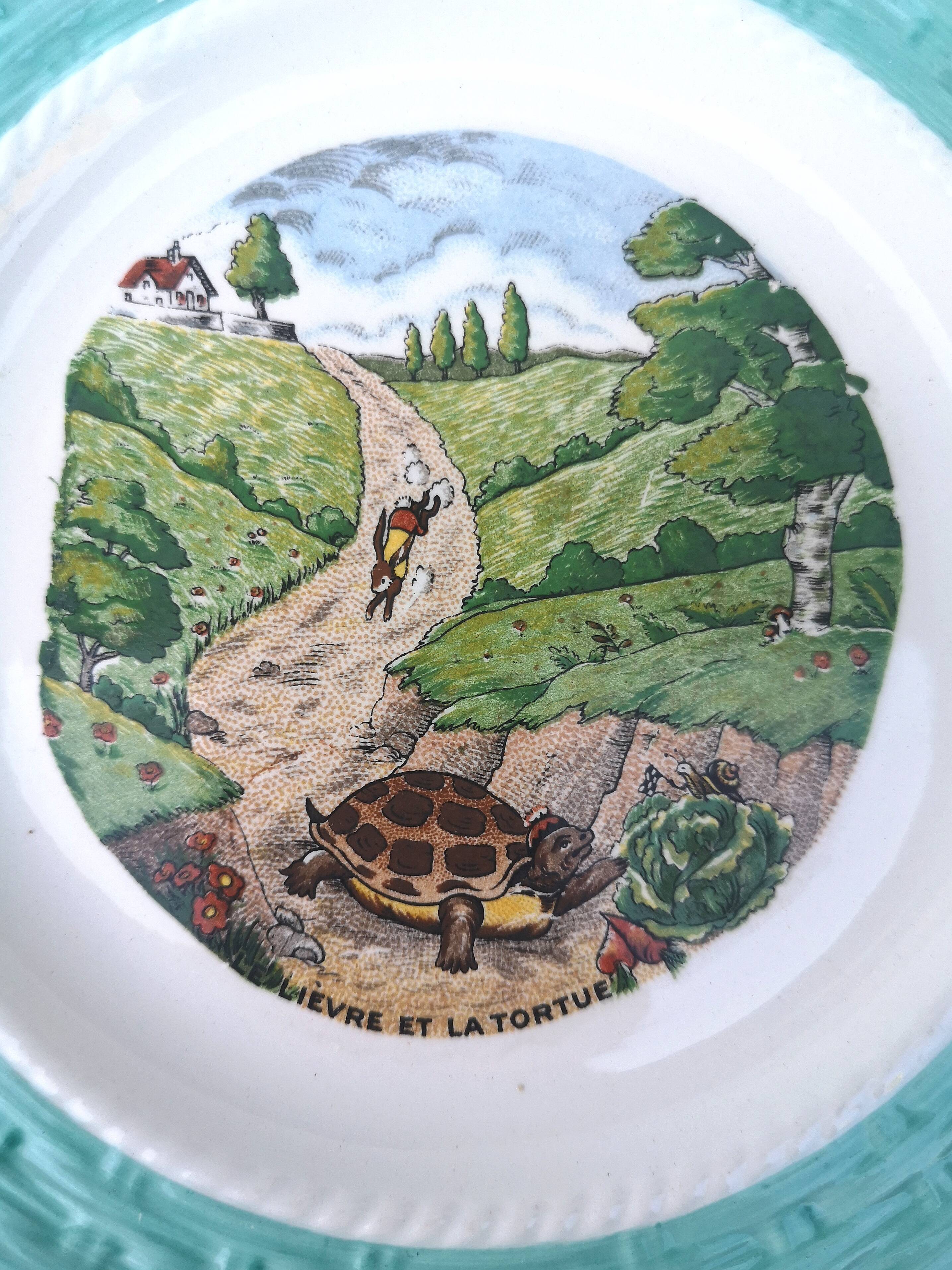 Old dessert plates, talking theme Fables de la Fontaine