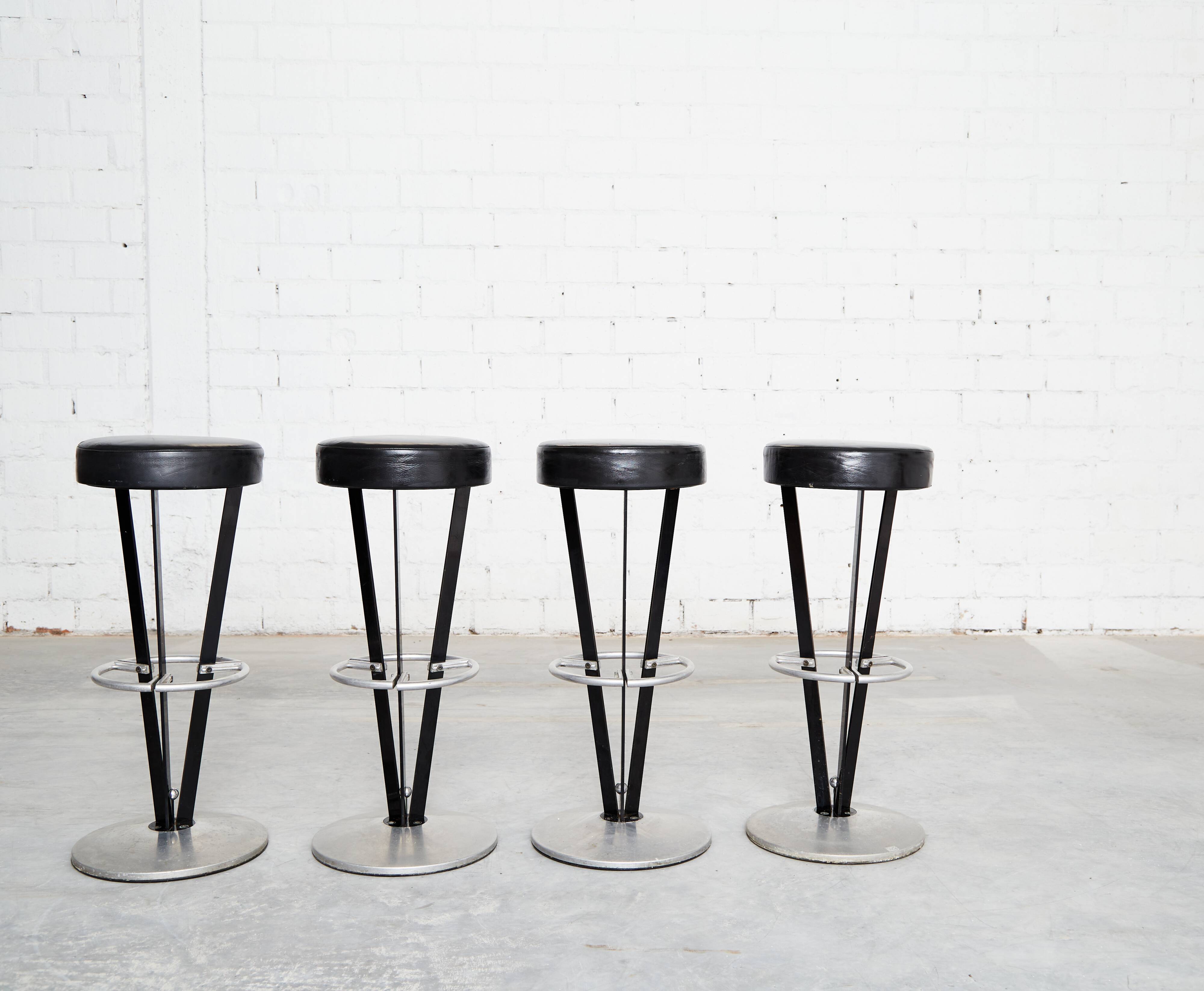 Tabouret "Dry Martini" Pedro Miralles pour AKABA