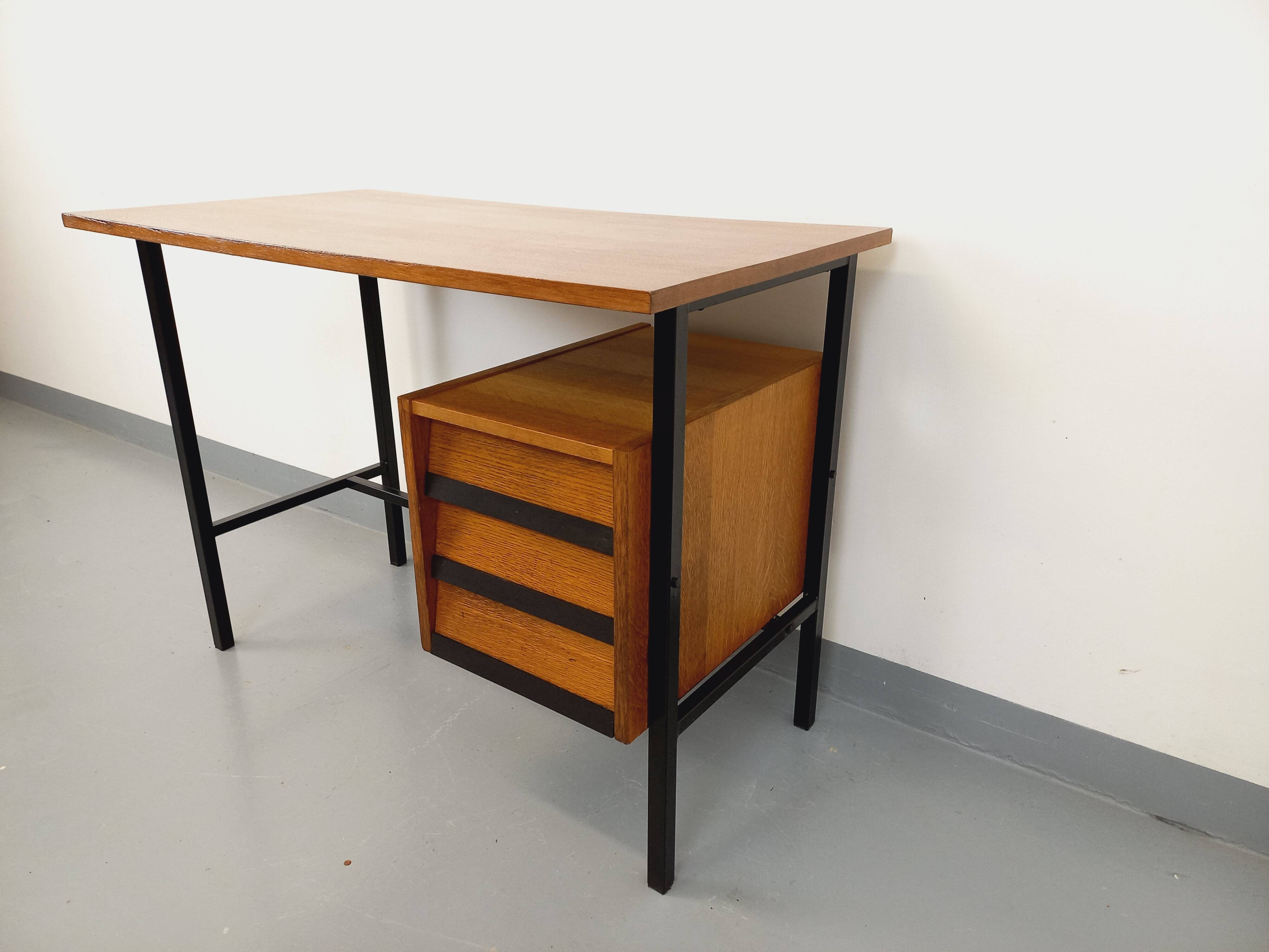 Vintage modernist desk in wood and black metal from the 60s
