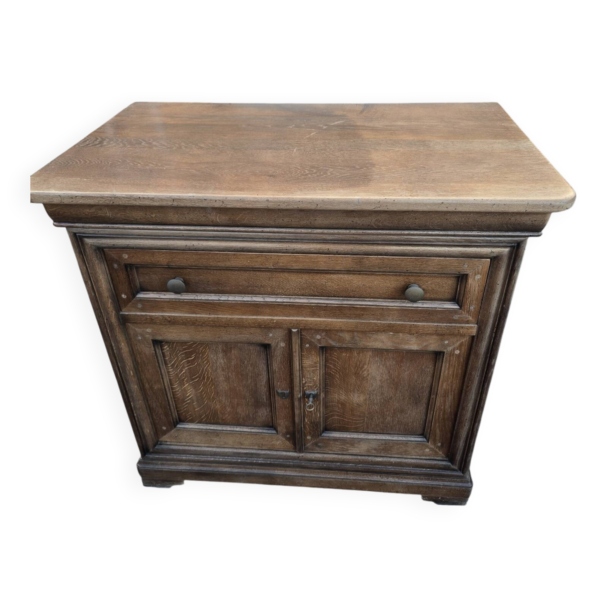 Rotating TV unit in solid oak
