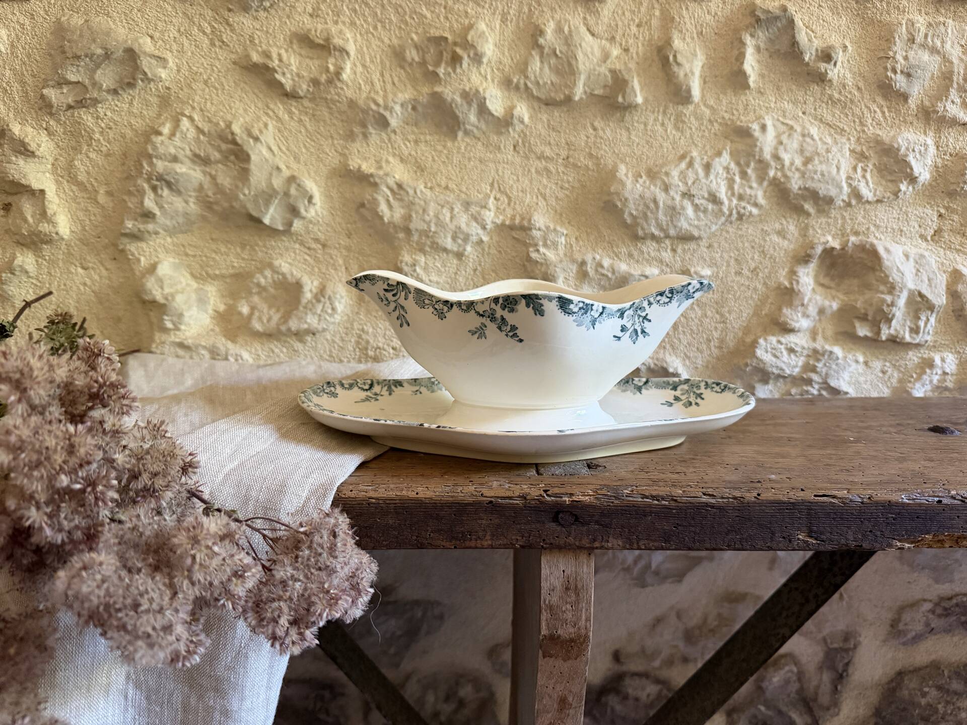 Longwy sauce boat model Hanoi in earthenware