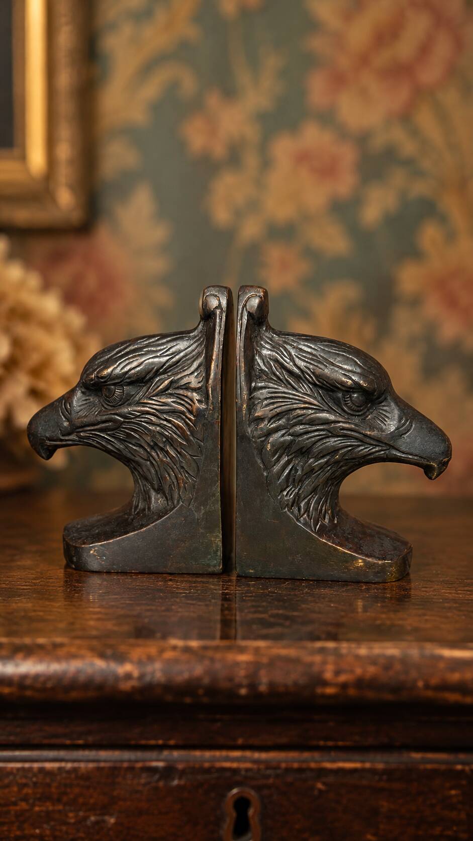 Pair of eagle bookends in patinated bronze – Art Deco style
