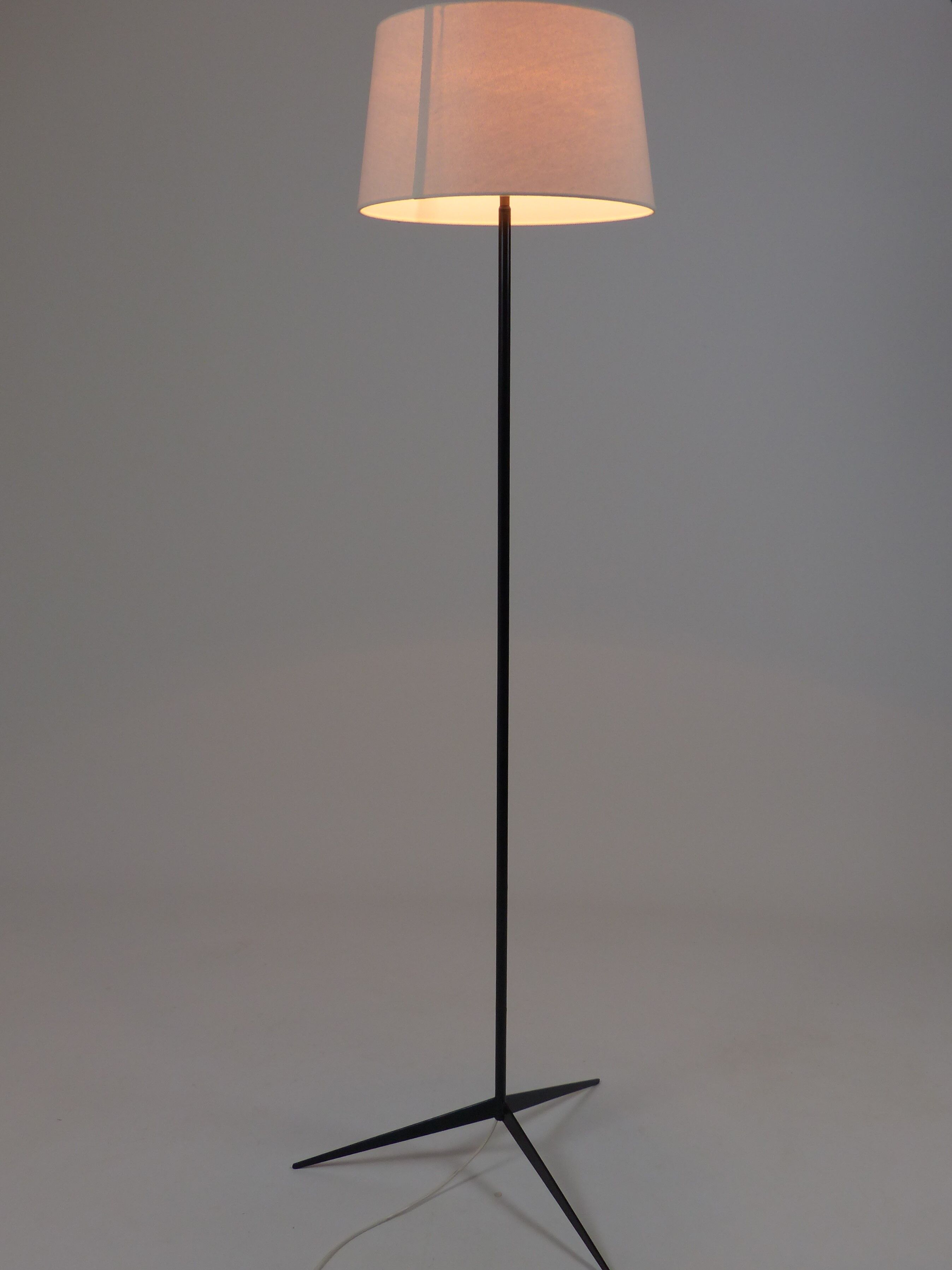 Floor lamp