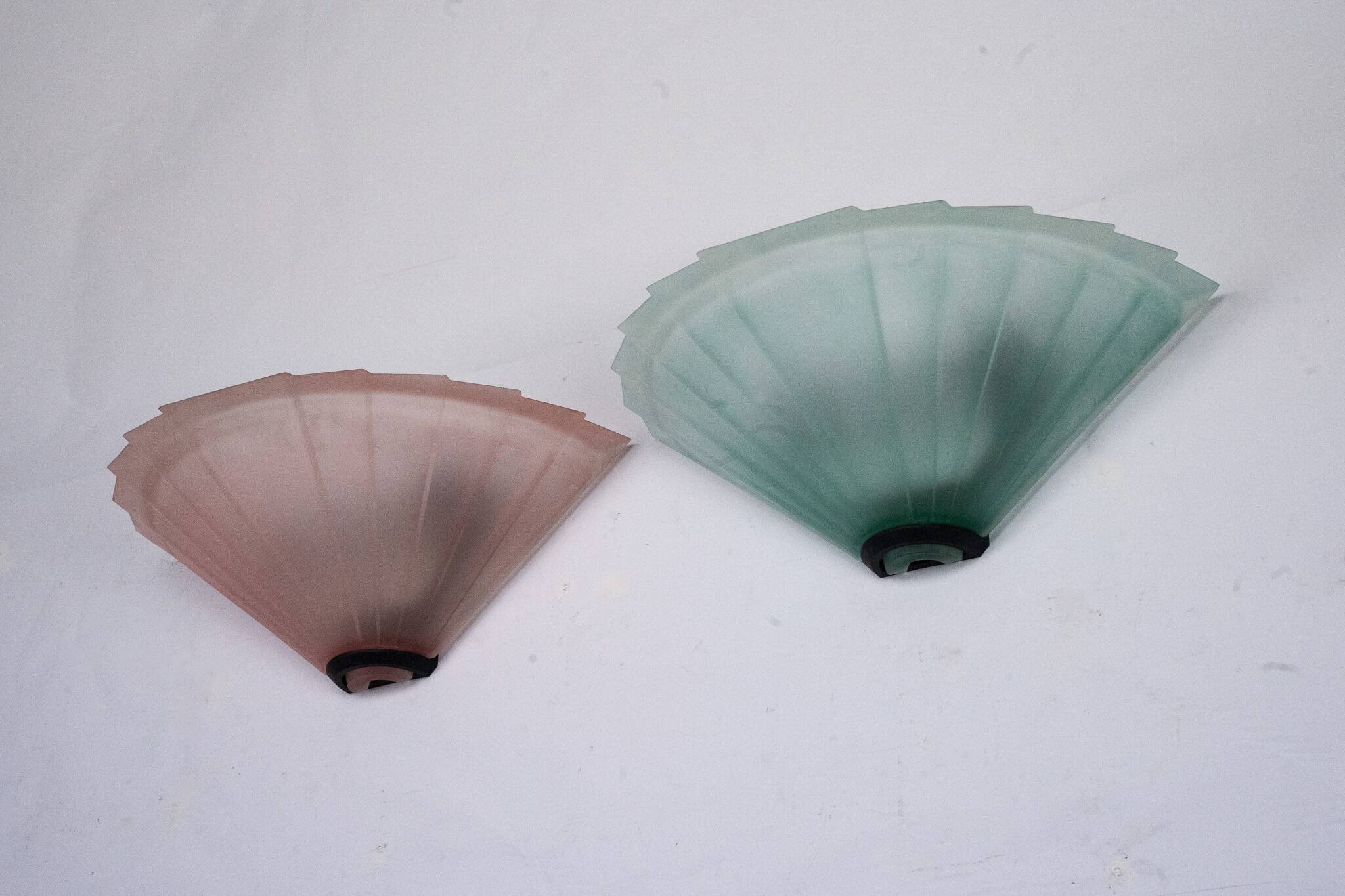 Pair of De Majo sconces in thick pink and green murano glass. Italy 1980s