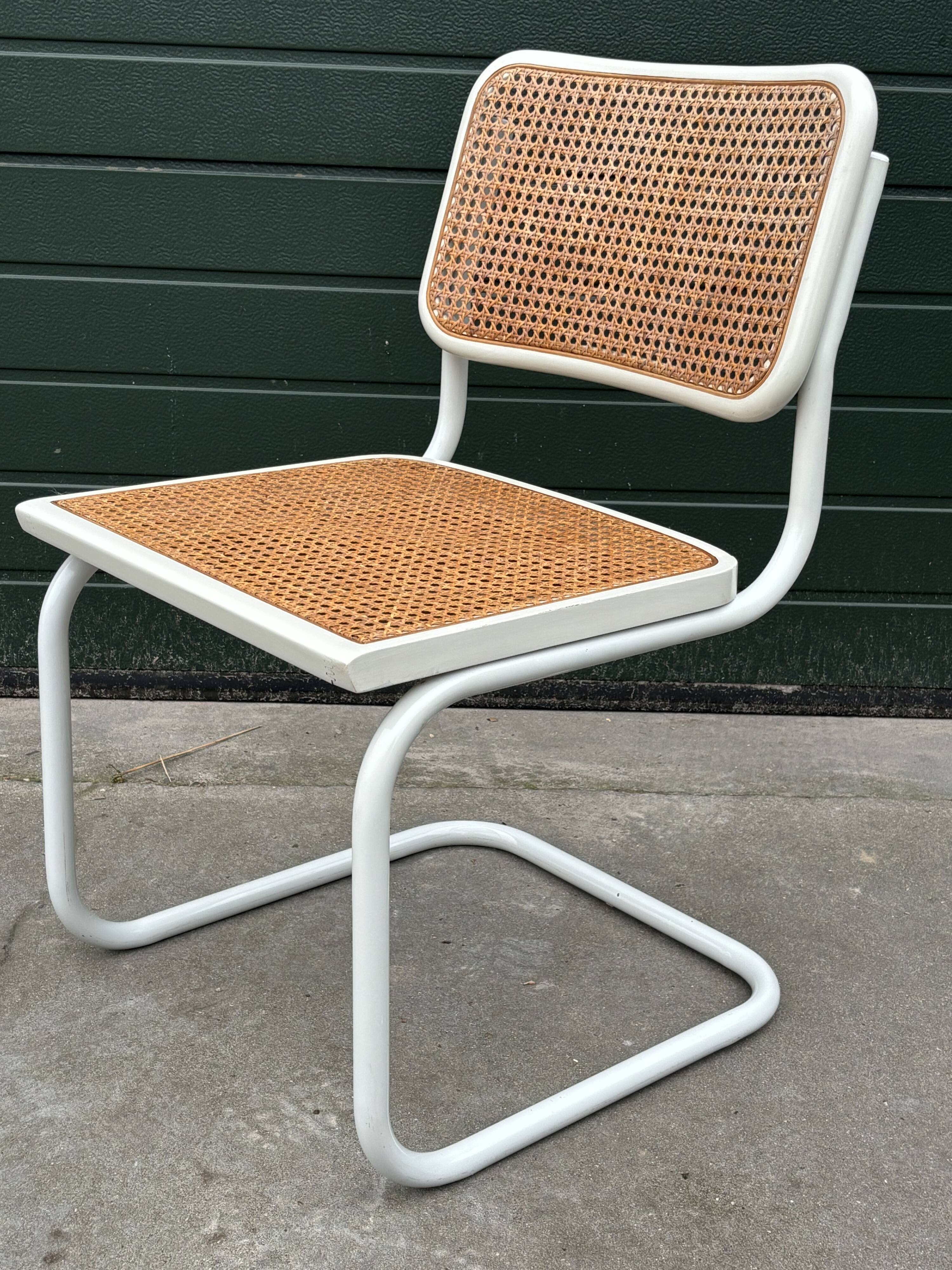 Lot de 4 chaises Cesca modèle b32 par Marcel Breuer Design
