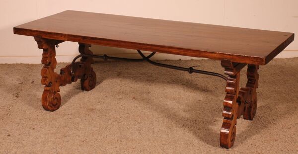 Table Basse Espagnole En Noyer - 17° Siècle