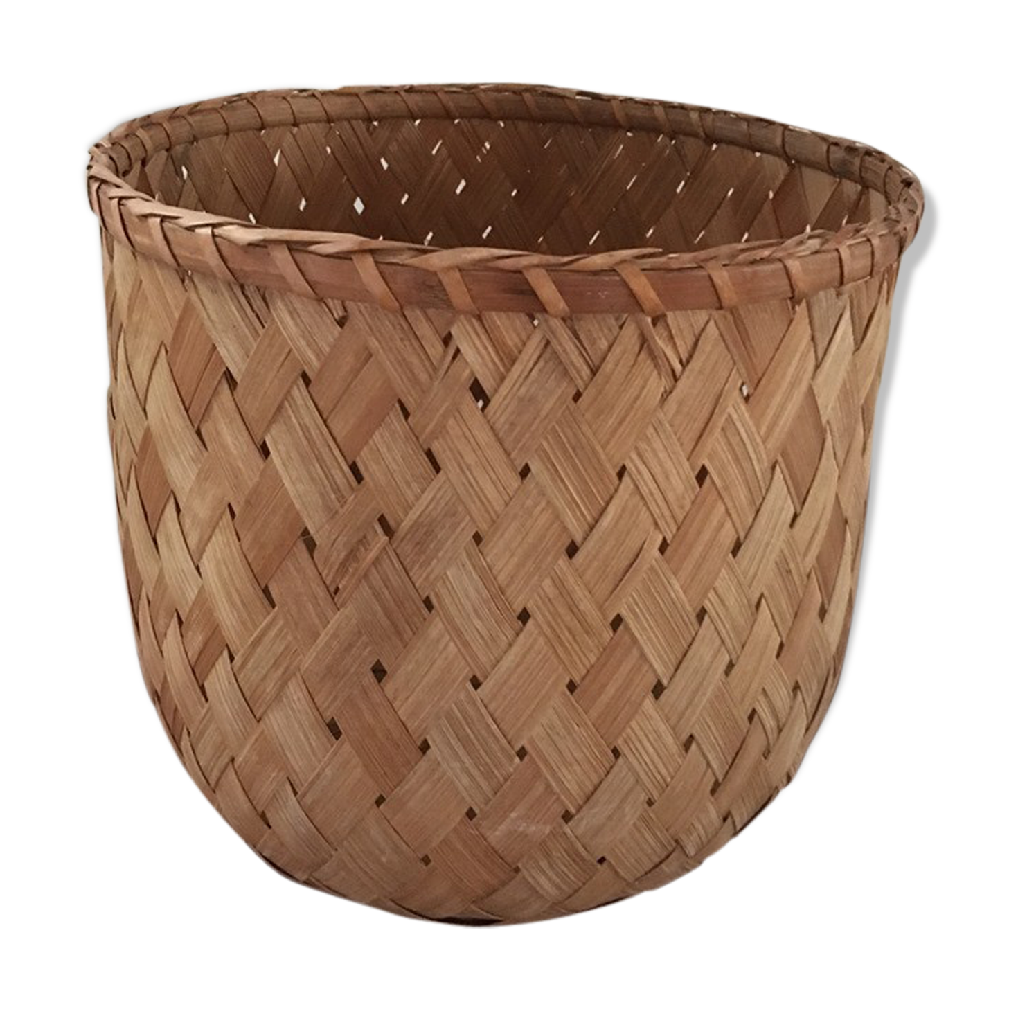 Bamboo basket intertwined