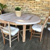 ROUND TABLE