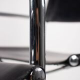 Pair of Matteo Grassi MG5 chairs in black leather and chrome