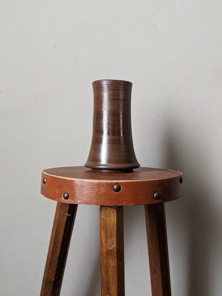 Minimalist Japandi vase, handmade ceramic, slow Japanese decoration