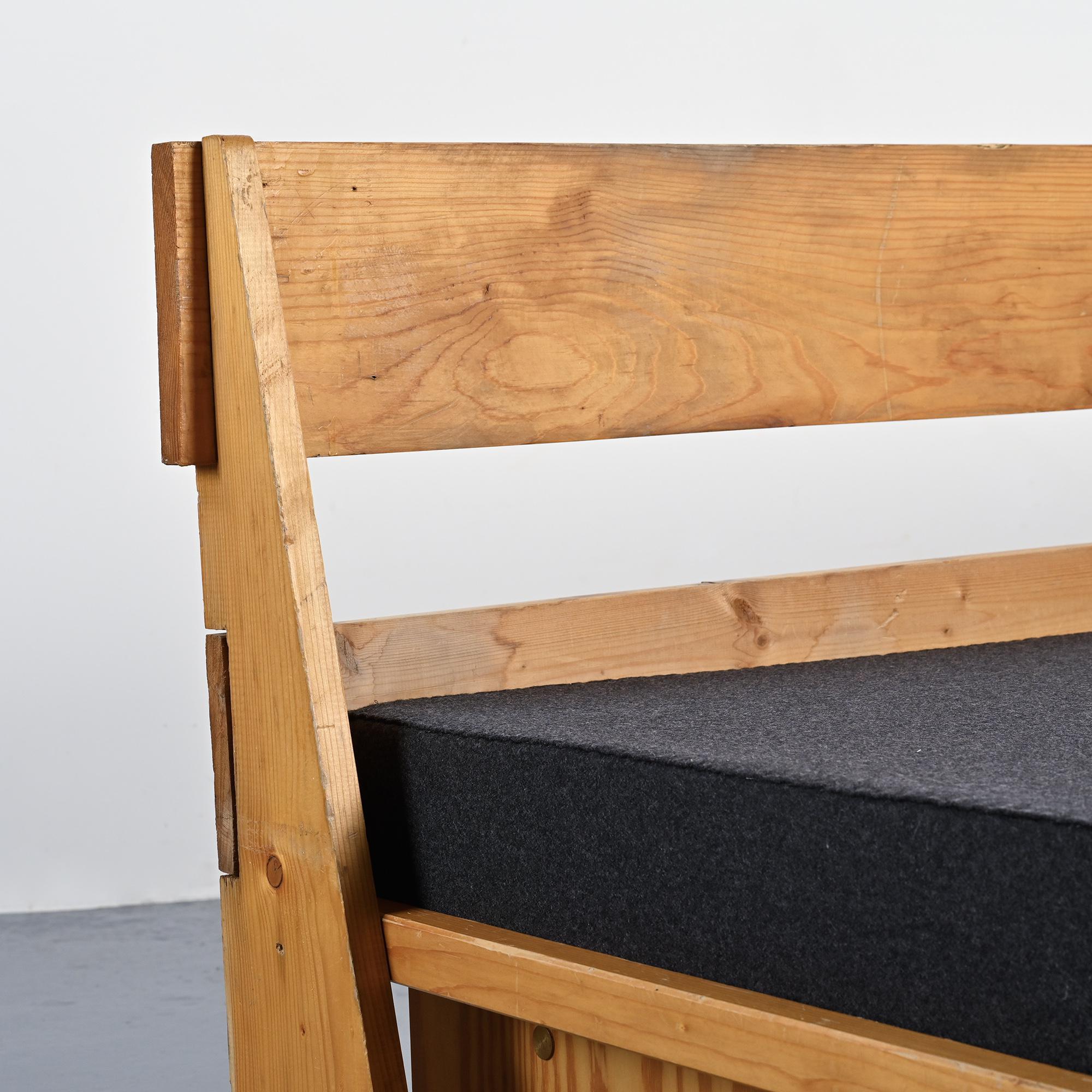 Banquette des Arcs avec dossier par Charlotte Perriand, circa 1973
