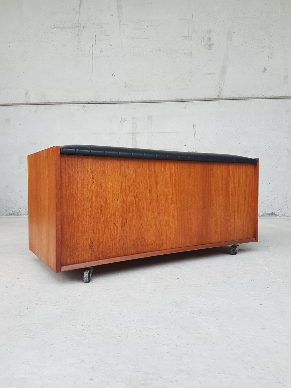Vtg Mid Century Teak Blanket Ottoman Storage Chest Trunk Window Box Seat Bench