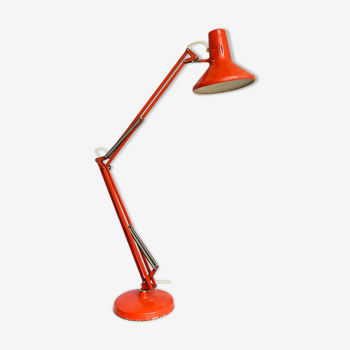 Red tomato Luxo lamppost