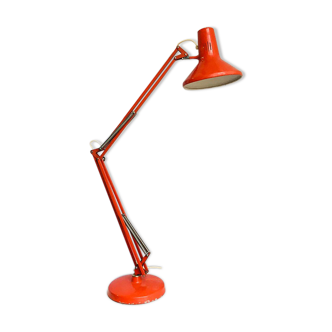 Red tomato Luxo lamppost