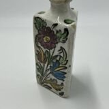 Iznik bottle, siliceous ceramic, floral decoration, Persia, 19th century