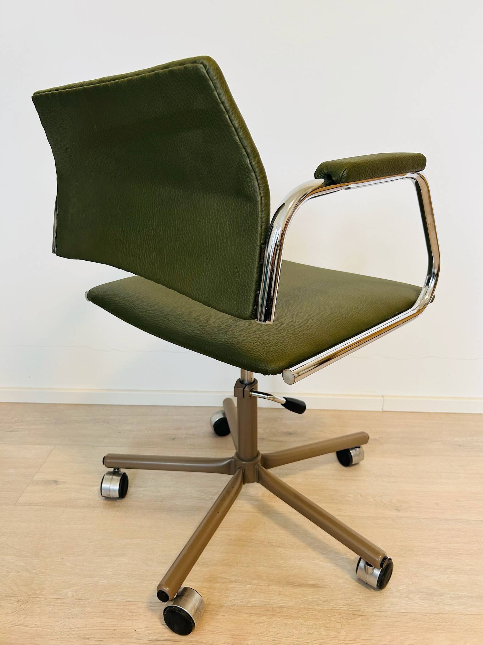 Olive Office Chair from Kovona, 1970s