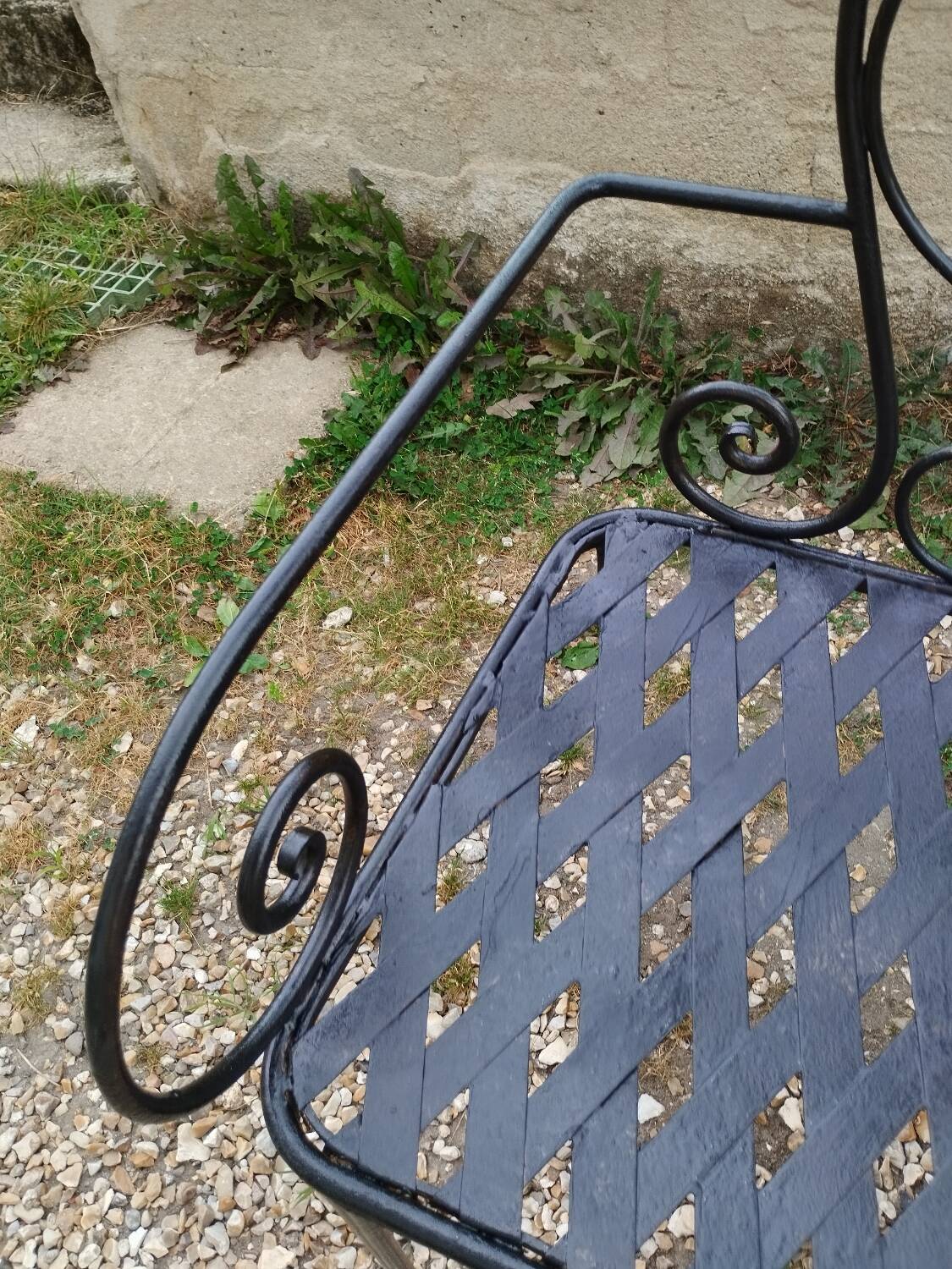 Beau banc de jardin en fer ancien