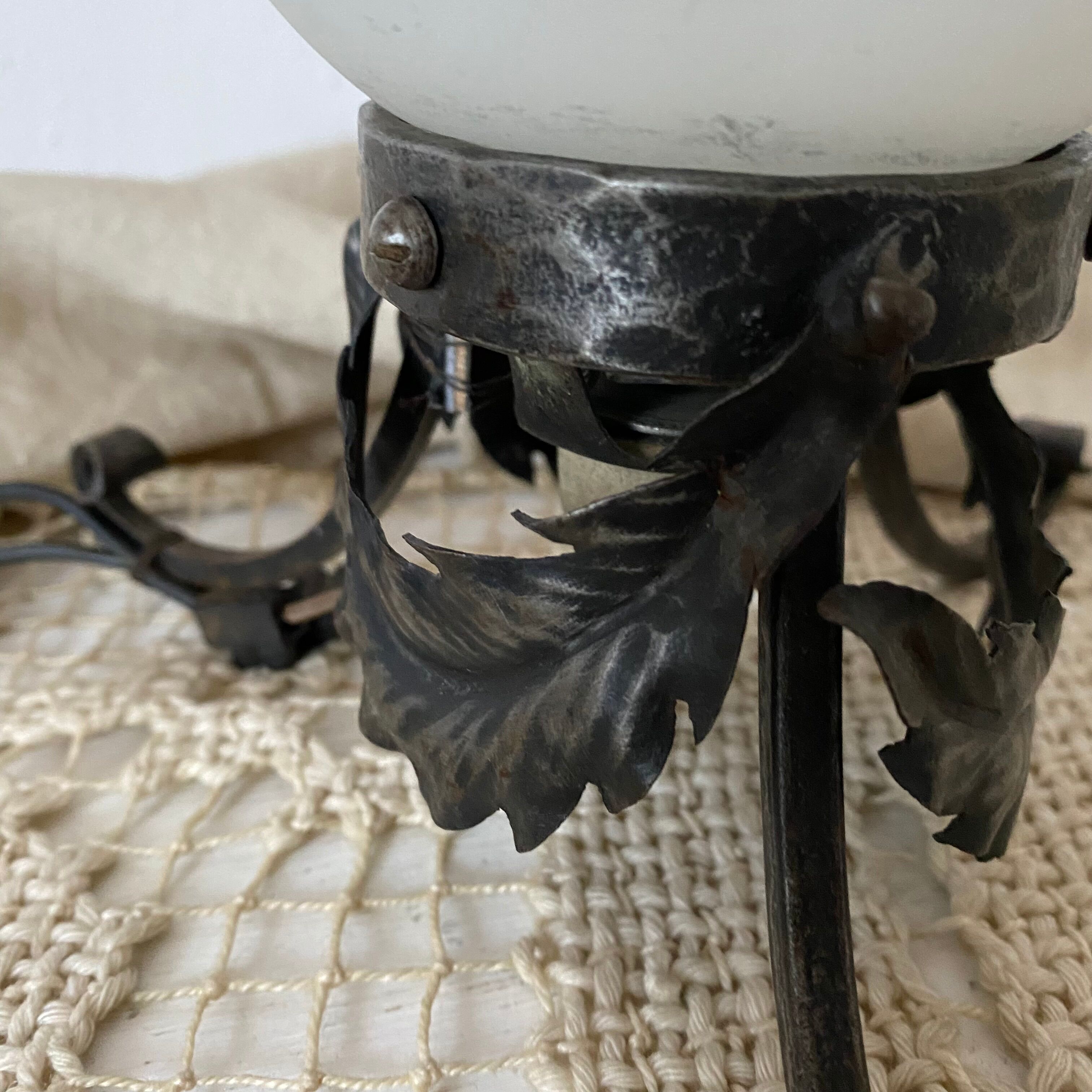 Art deco night light lamp