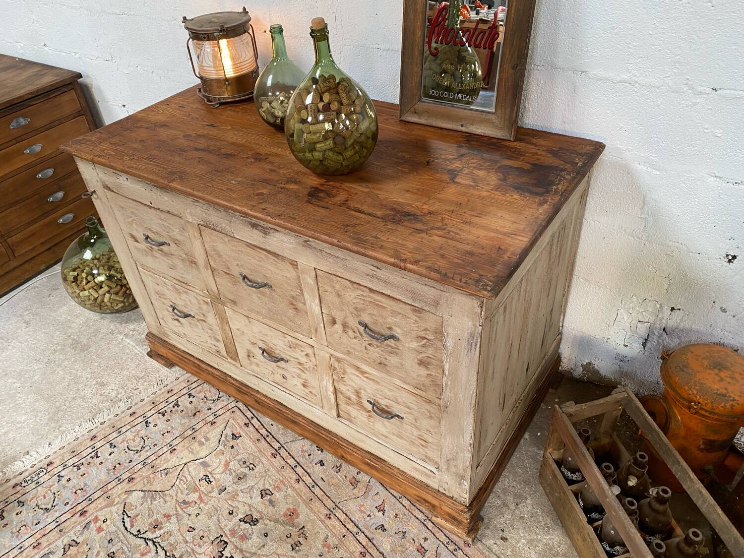 Trade furniture, workshop with large drawers