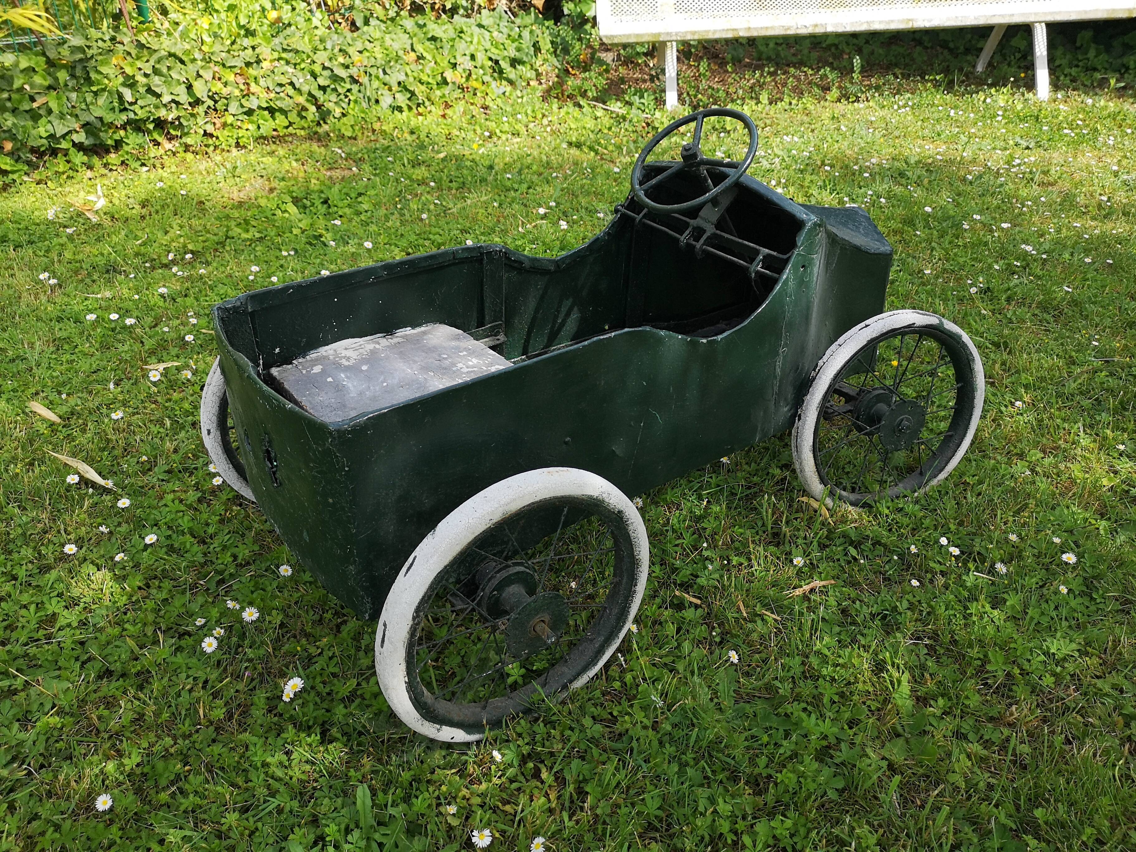 Old child car 1930 taco sheet metal