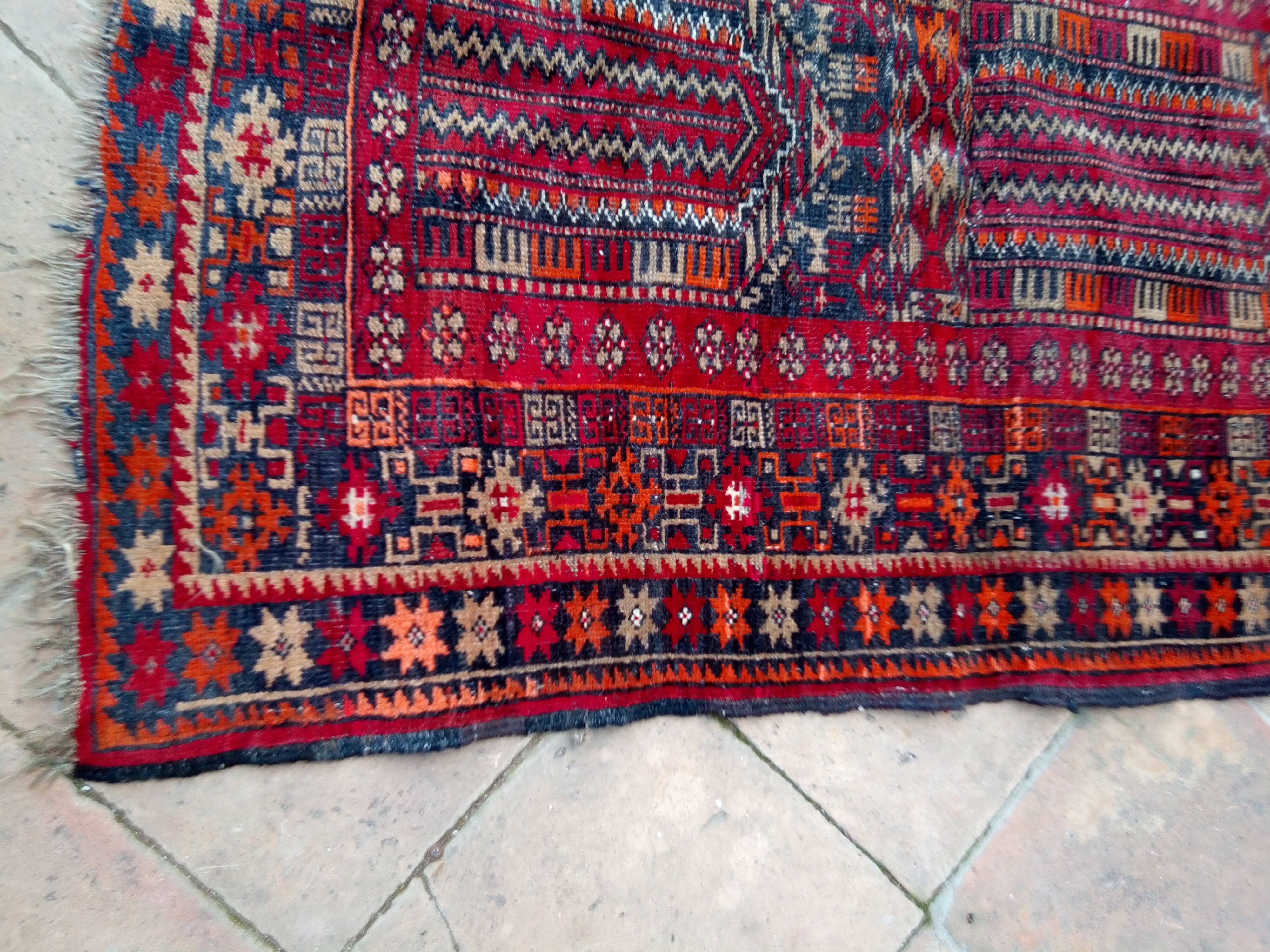 Old oriental prayer rug - 132 x 92cm