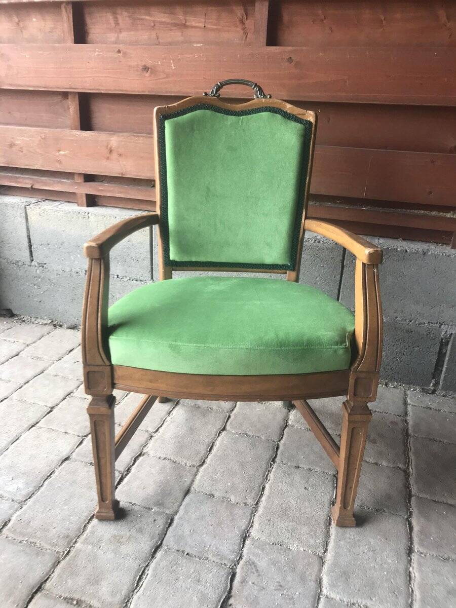 Fauteuil ancien français vert en tissu, cadre bois sculpté, style 1890-1919