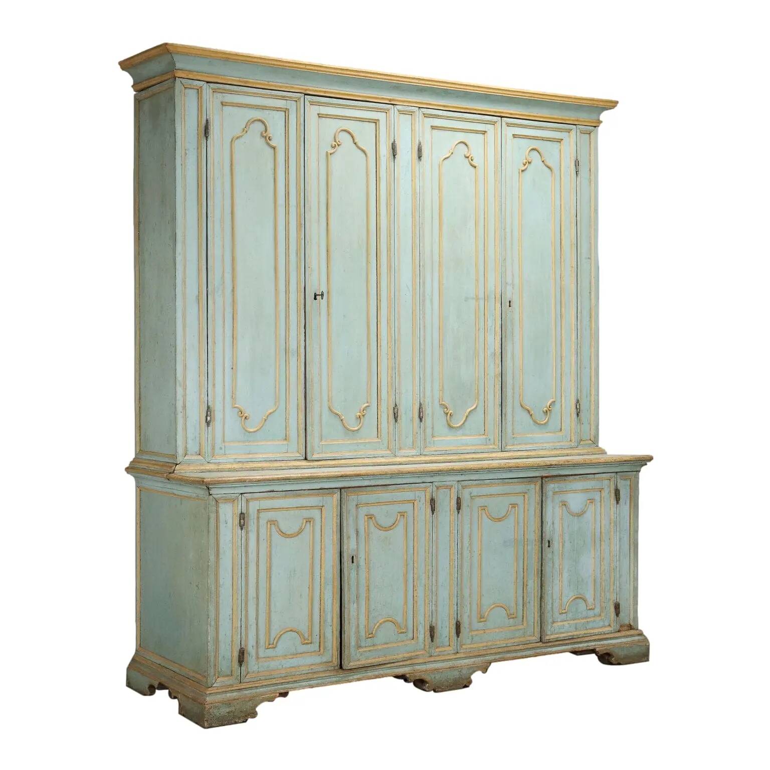 Baroque-style buffet from the mid-18th century in lacquered wood.