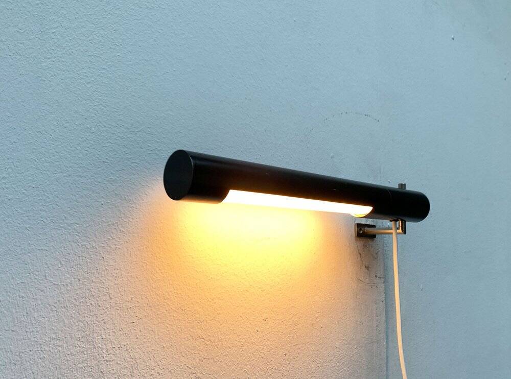 Mid-century minimalist wall lamp by Egon Eiermann for Beisl, 1960s.