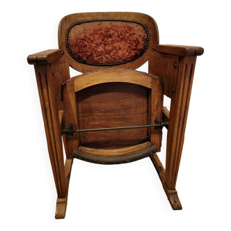 Theatre chair