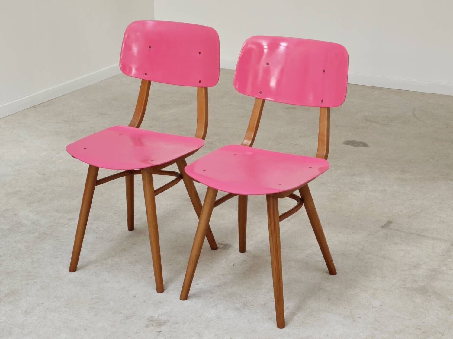 Pair of chairs by Ton Bystrice "Thonet"