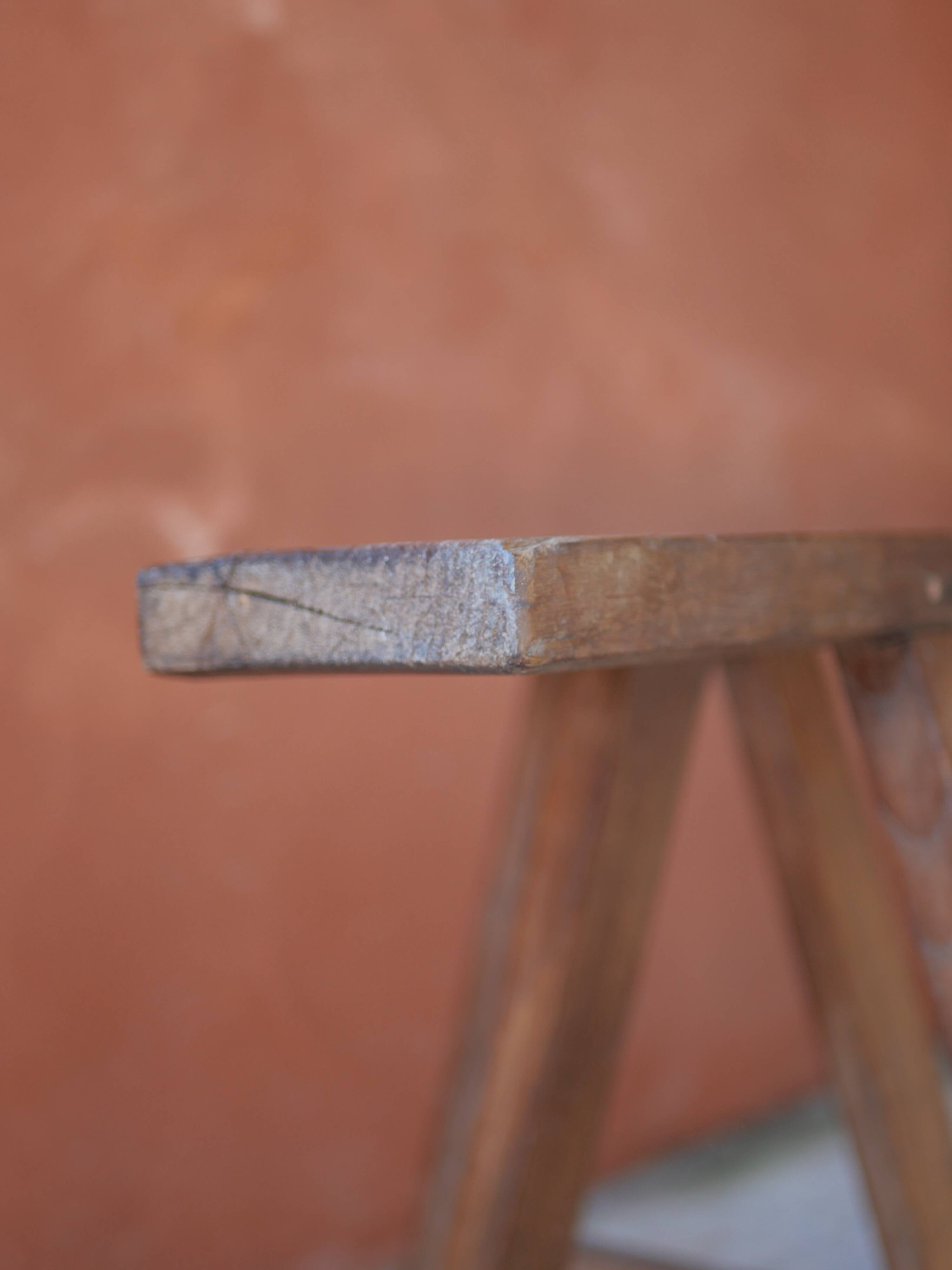 Paire de bancs de ferme en bois