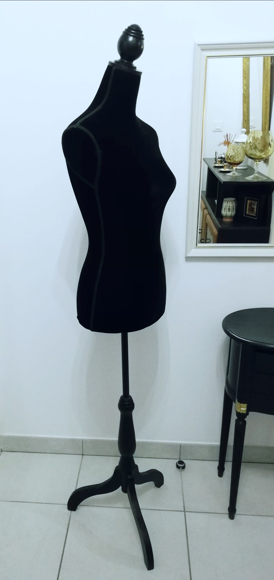 Buste de couture vintage sur trépied réglable