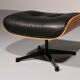 Ensemble de fauteuil et repose-pieds par Charles Eames, années 1960.