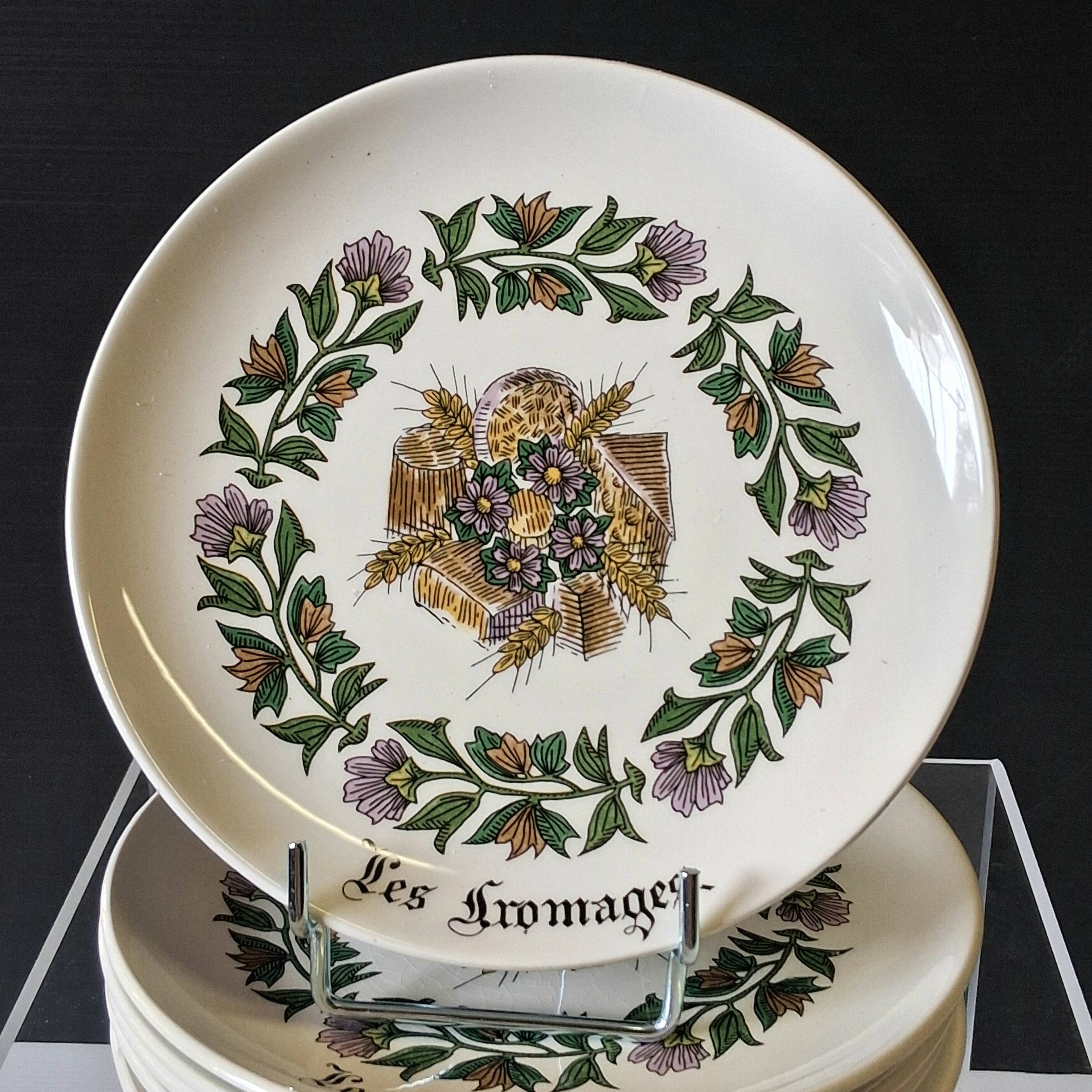 6 cheese plates in earthenware from Gien in good condition.
