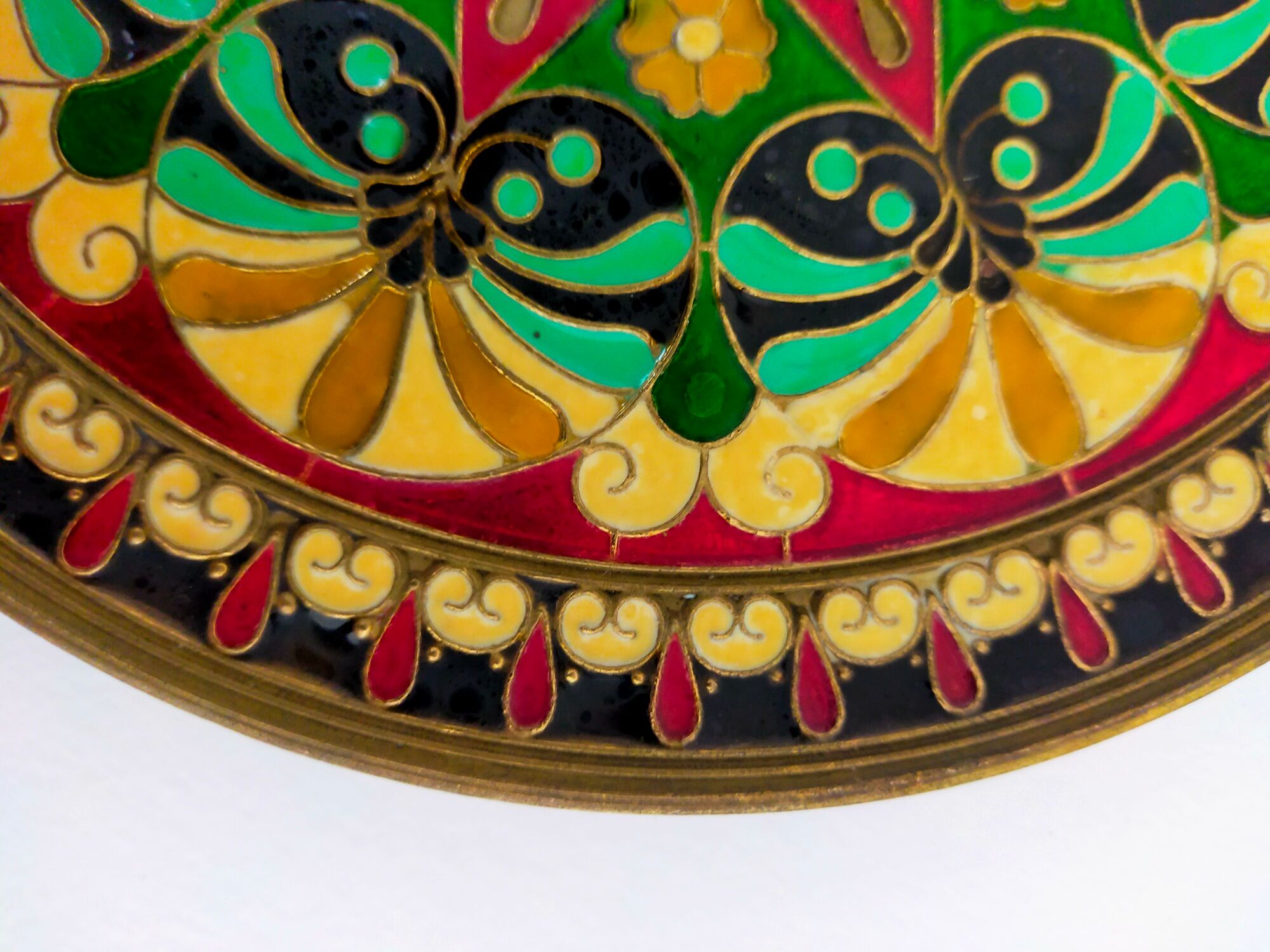 Plate or empty pocket in partitioned copper and vintage enamels