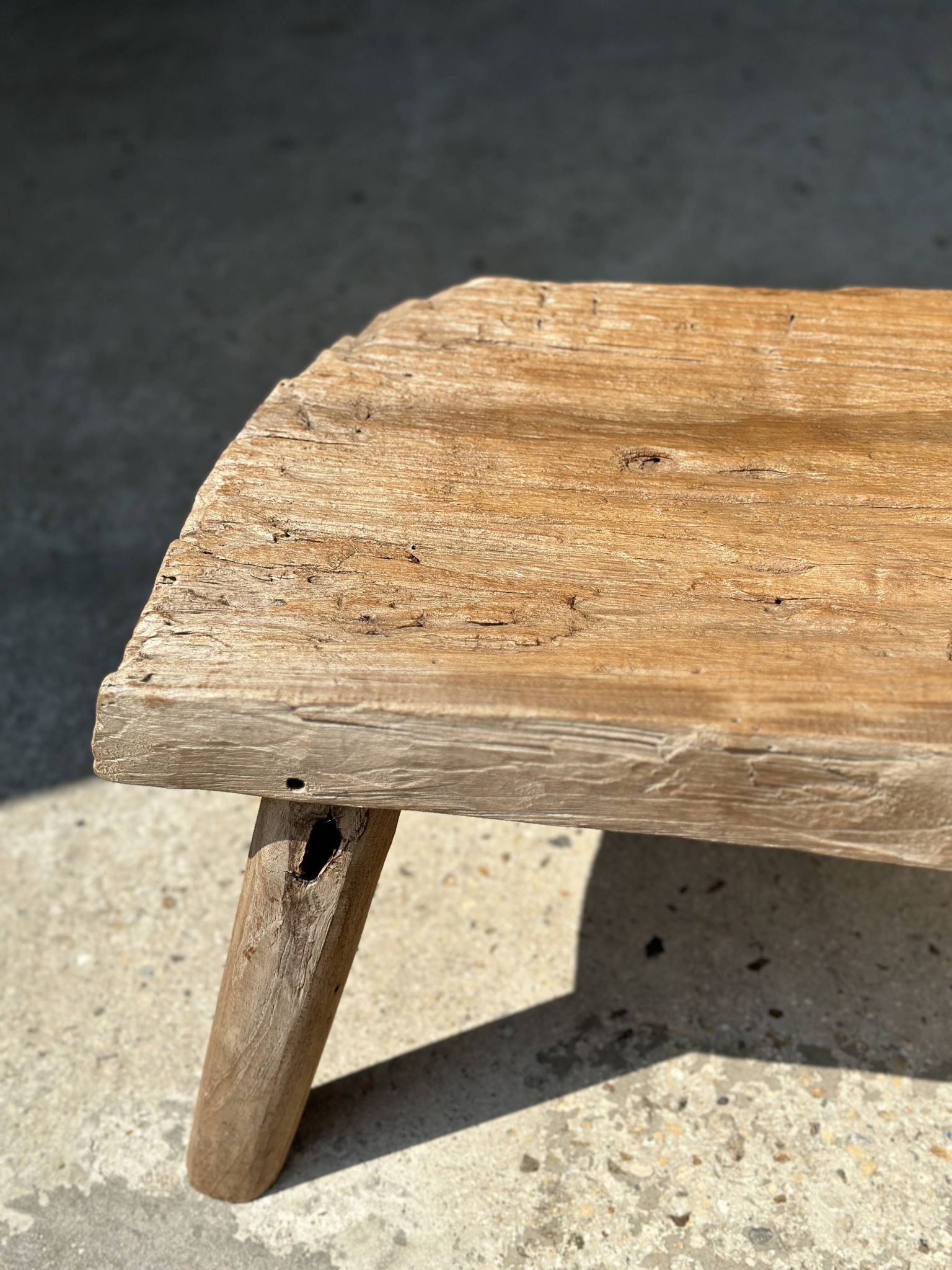 Small side table or stool in four-legged blond teak H:30 L43 l30