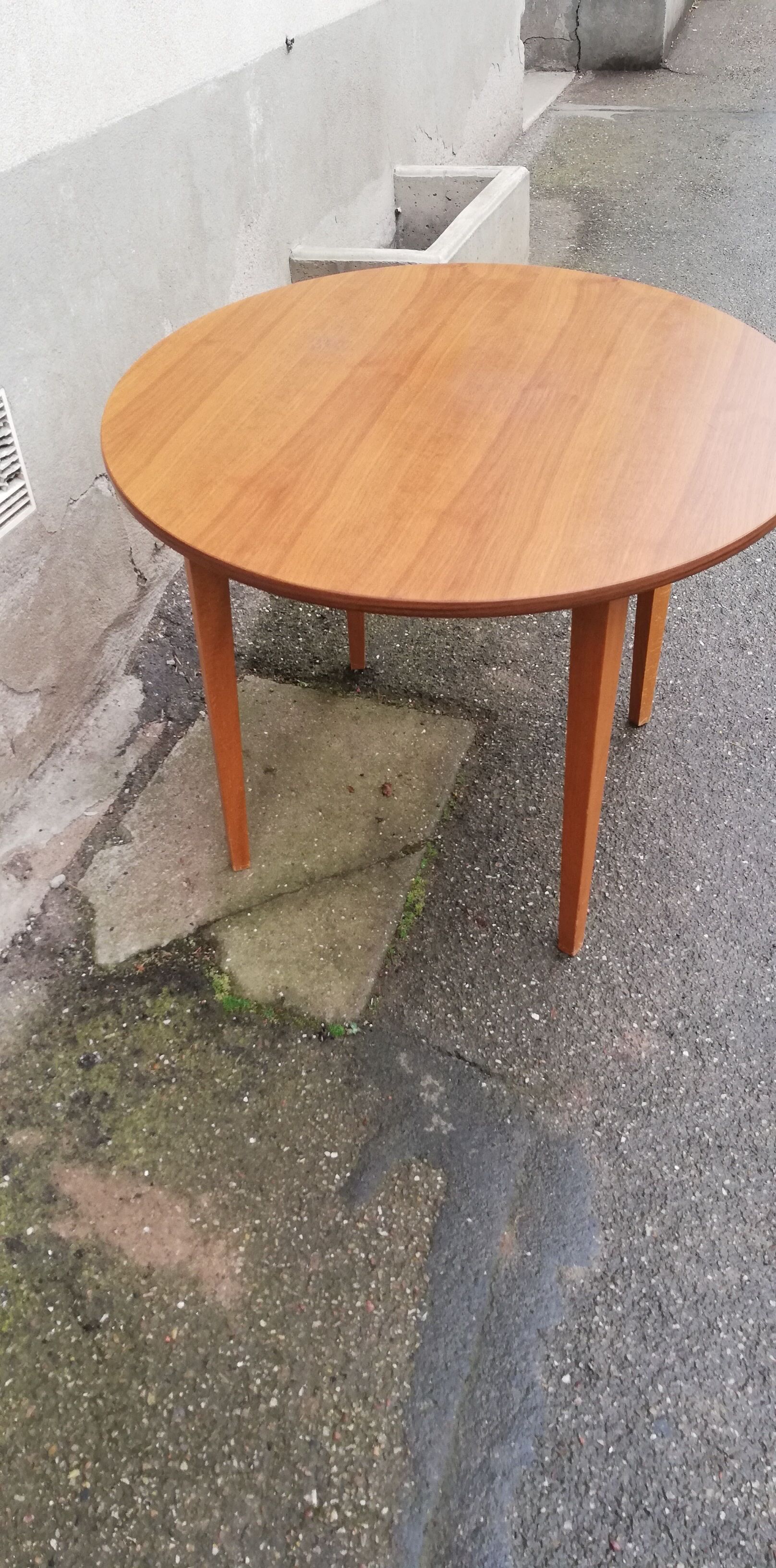 Vintage side table light wood