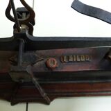 Antique kitchen scale balancetout and weight set in box