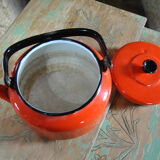Orange enamelled kettle 60s/70s