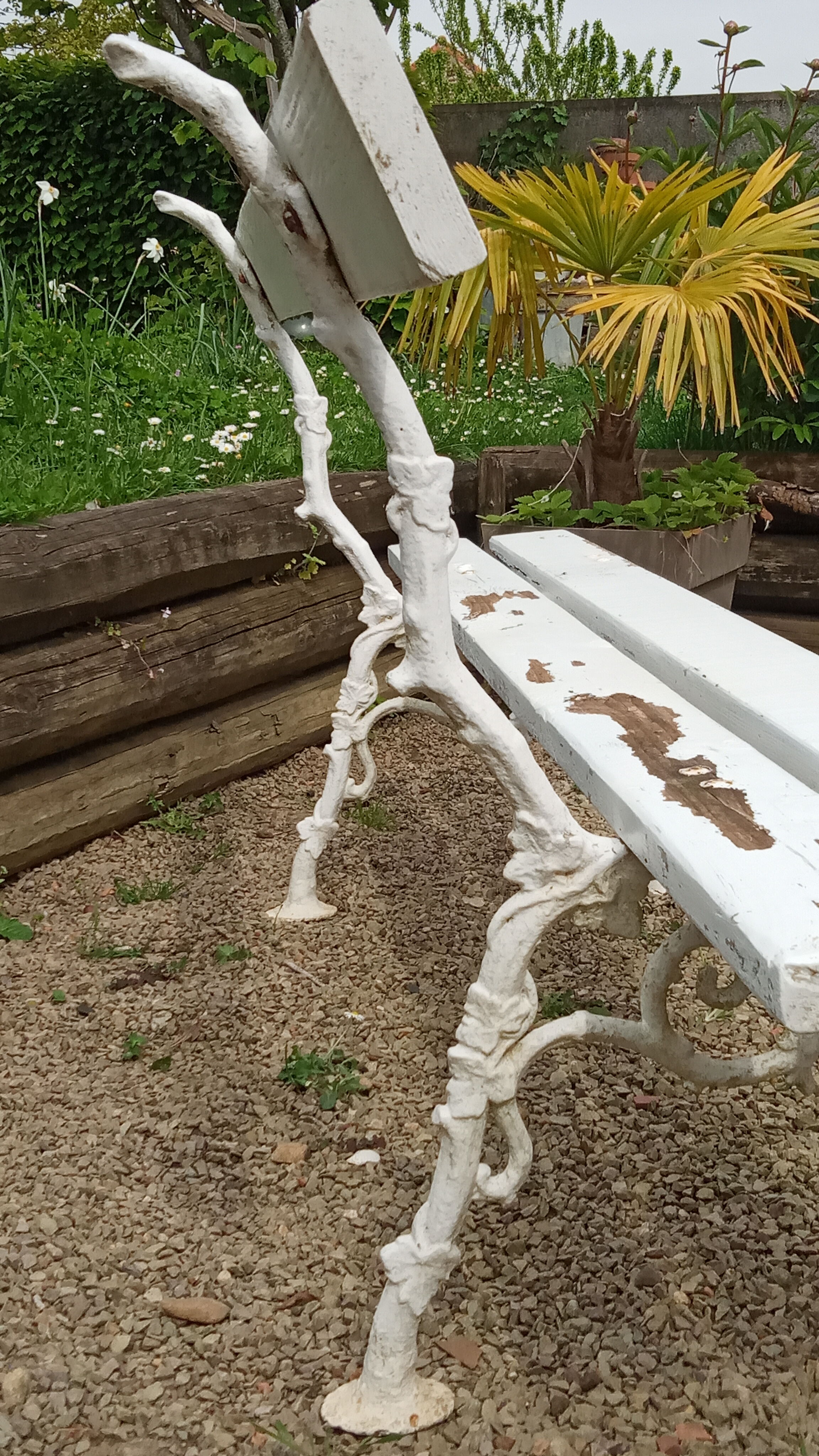 Garden bench cast iron legs