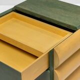 Cassettiera architettonica postmoderna in natural wood and wood tinto all'anilina, anni '80